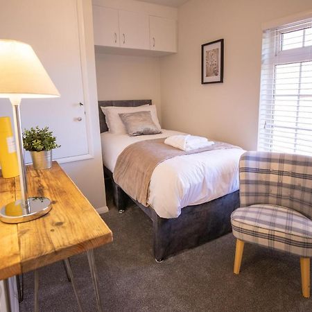 Saltbox Properties- Large!! 3 Bed, 3 Bath House, Parking, Fast Wifi, Town Centre Location! Sleeps 6 애쉬비드라주크 외부 사진